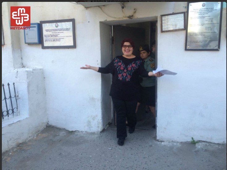 Khadija Ismayilova walks free after a year and a half in detention. Photo credit - Meydan.tv